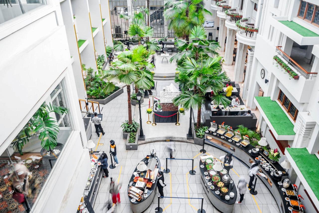 Hotel Savoy Homann Bandung Exterior foto